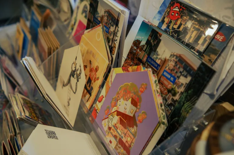 Your Mailbox Is the New Feed: Seven Print Moves That Actually Get Seen